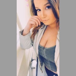 Meet your Posher, Tara